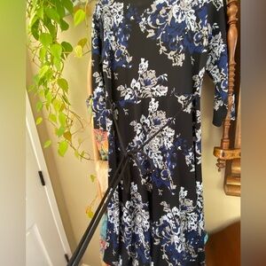 Nine & Co. Navy Floral Midi Dress Size Large